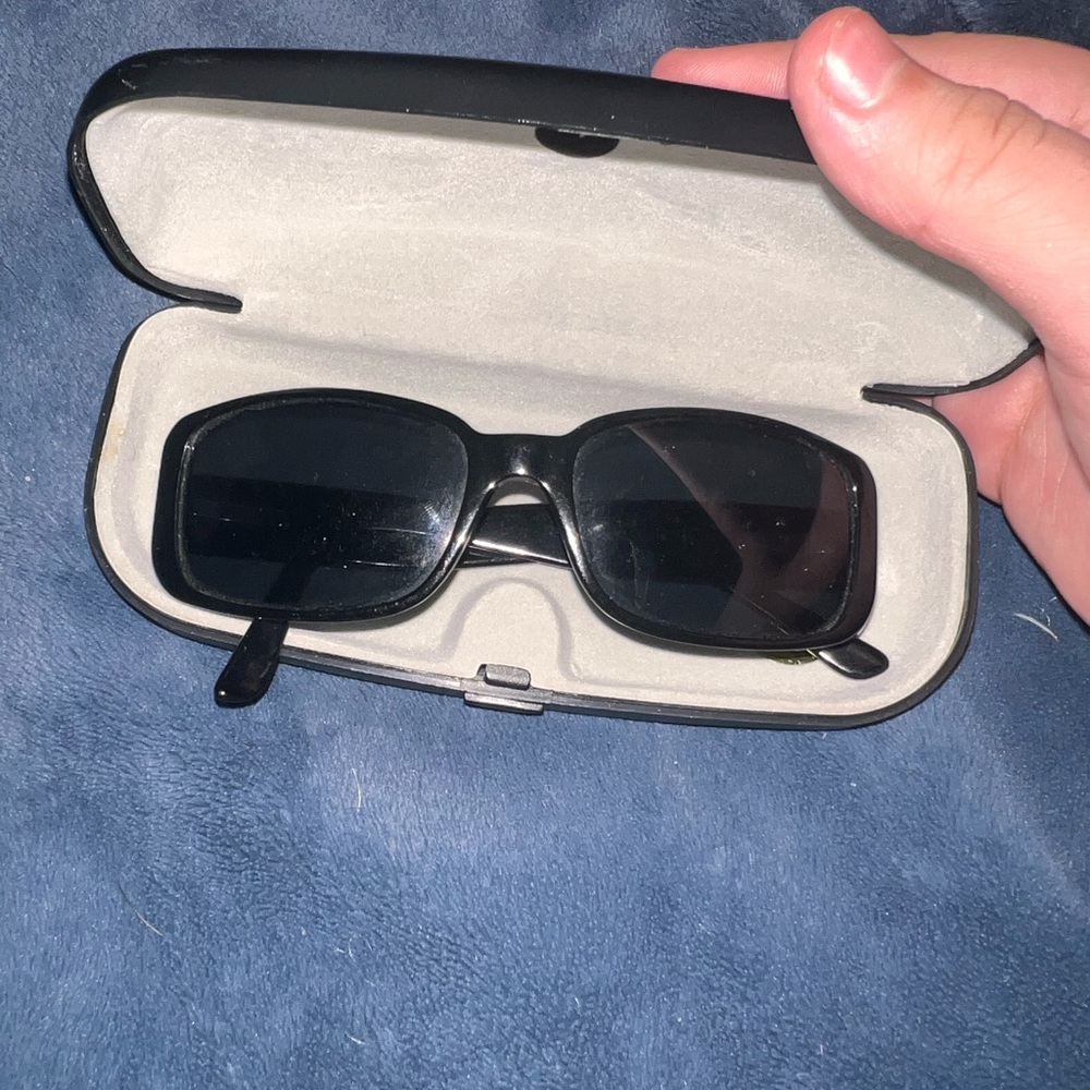 Chanel glasse never worn - Picture 2 of 3